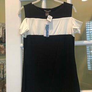 CHELSEA & THEODORE Cold Shoulder Top